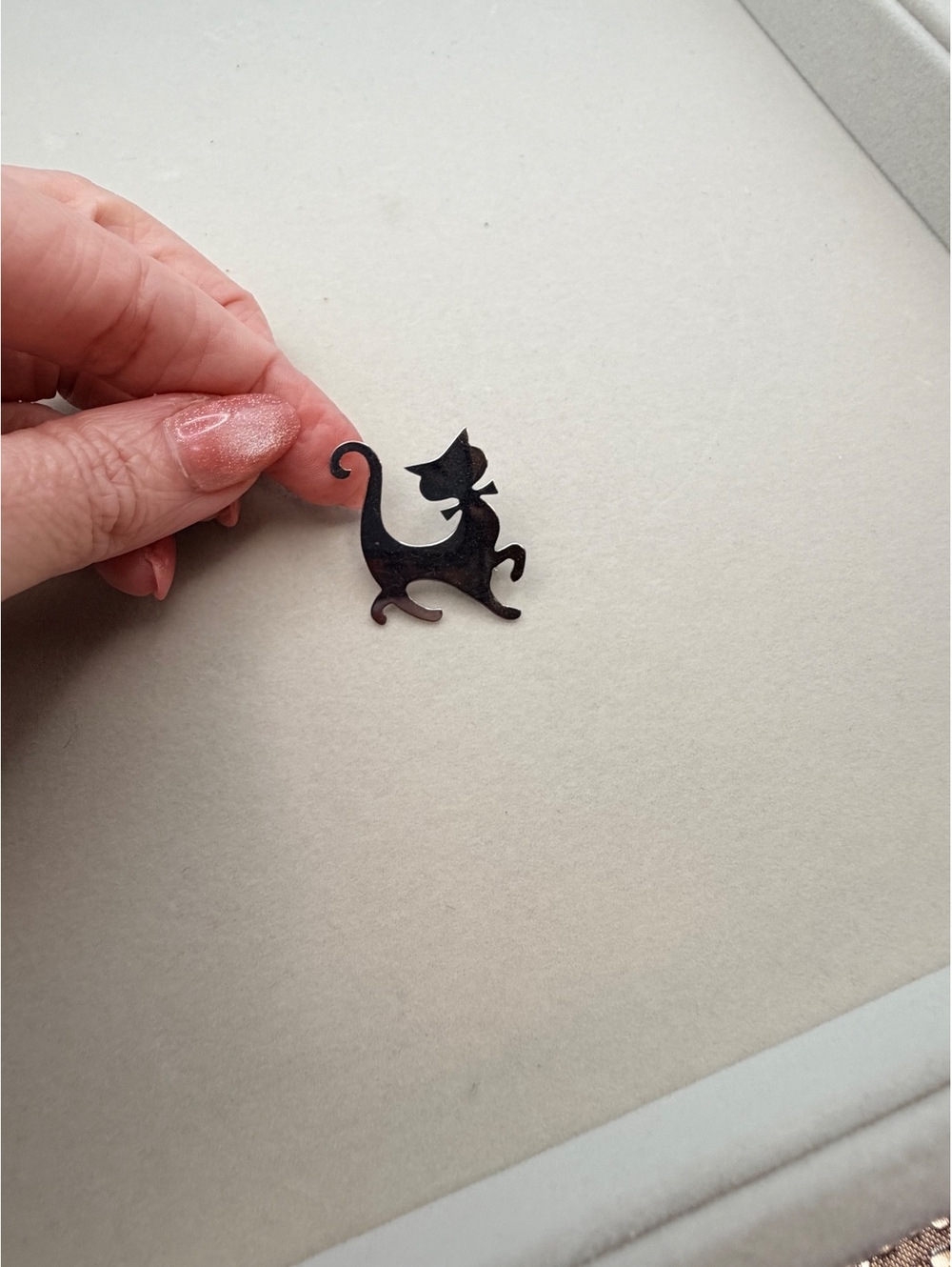 Cat silhouette charm